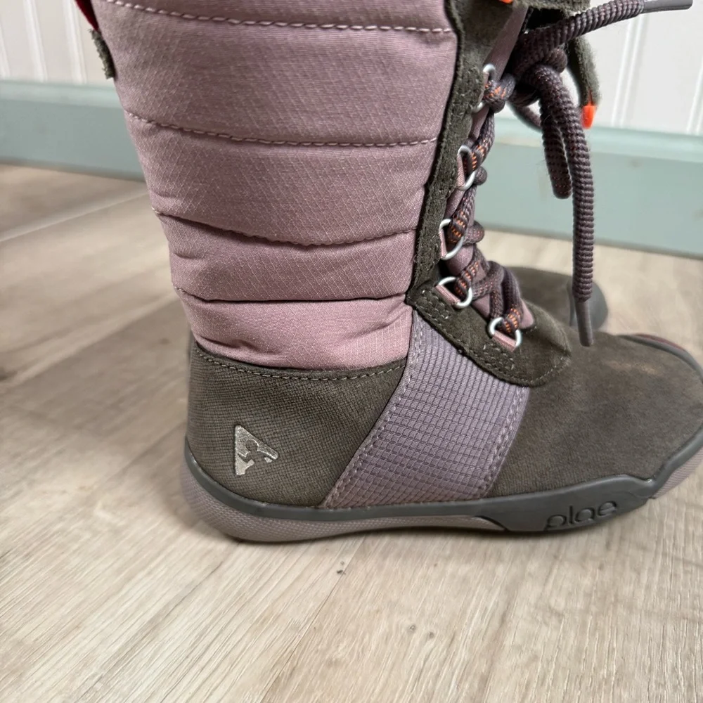 Plae Jack Waterproof snow boots size 9 toddler